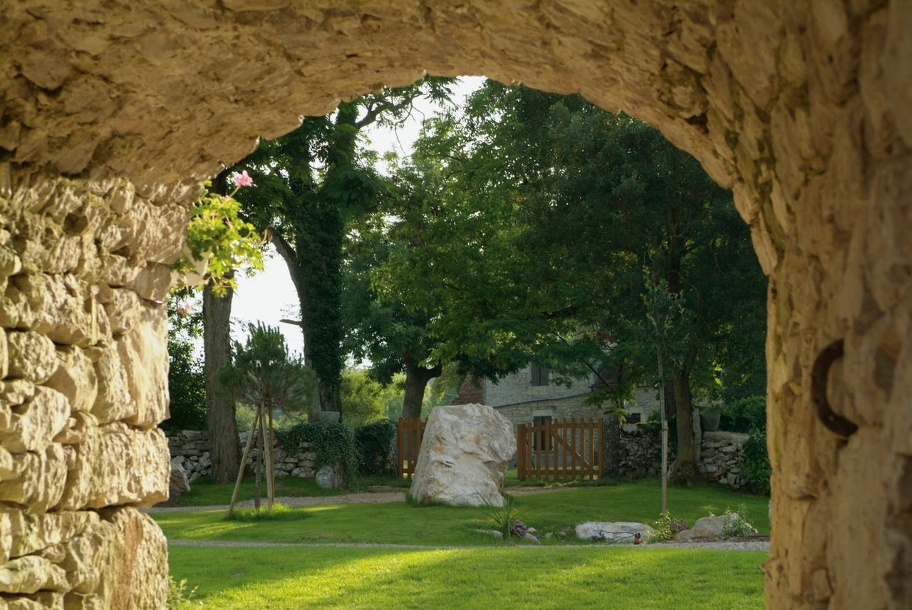Chambres Et Jardin De Pierres Espédaillac Kültér fotó
